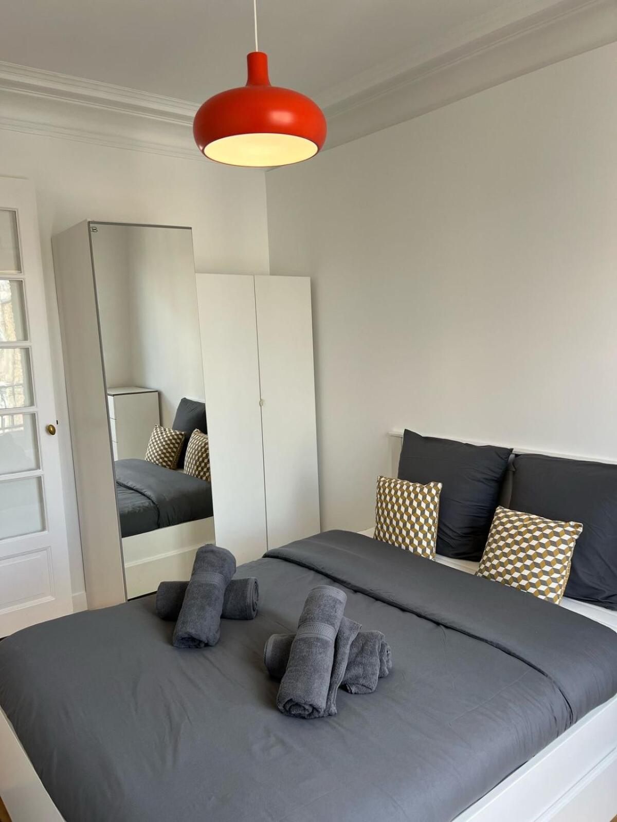 Beautiful Flat Monceau Champs Elysee