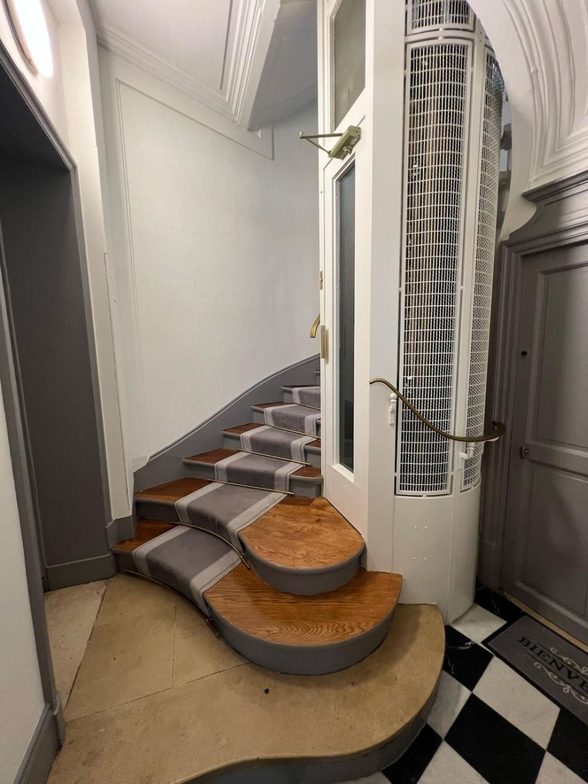 Beautiful Flat Monceau Champs Elysee *